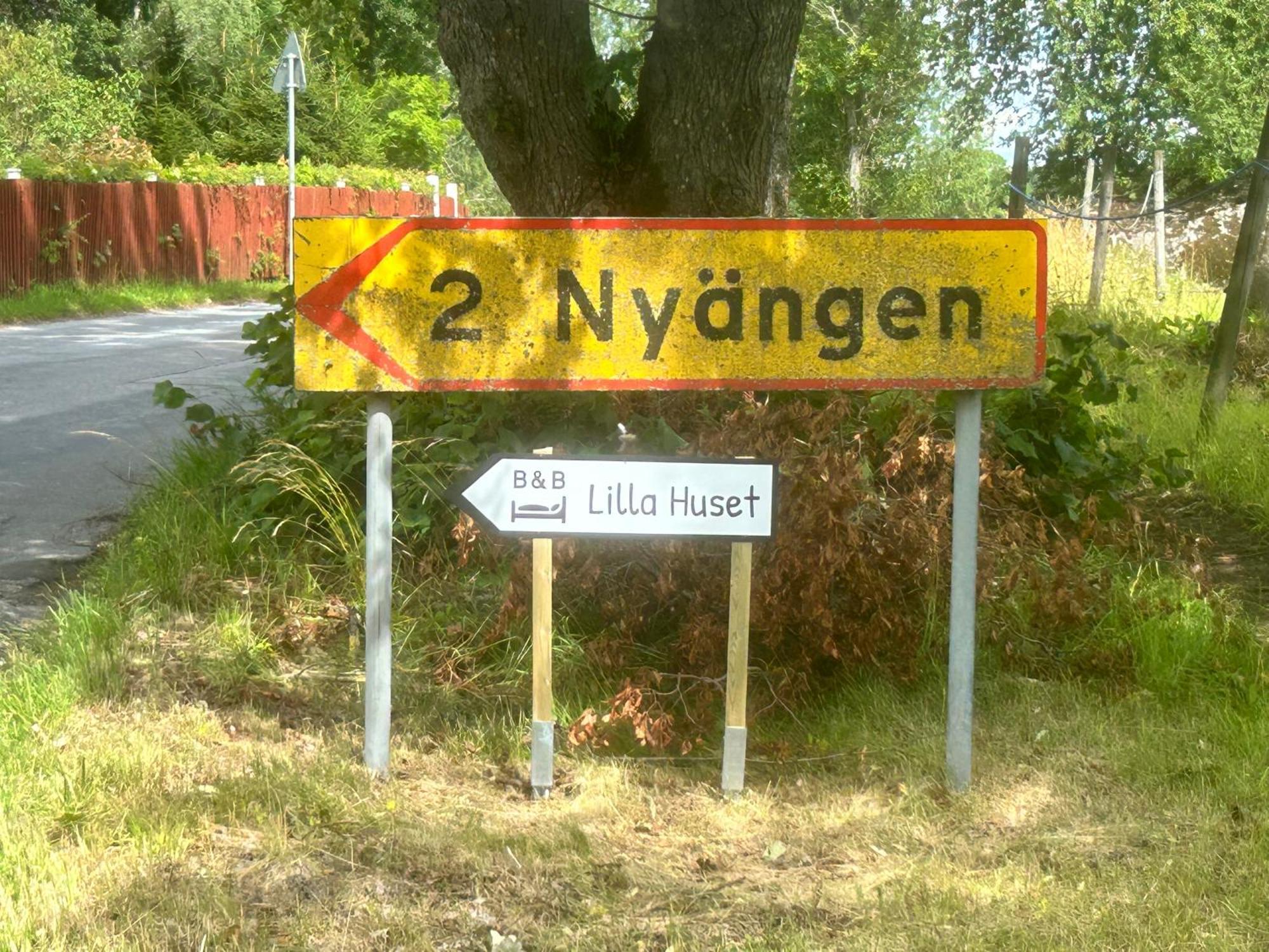 Lilla Huset Bed & Breakfast - Countryside Guesthouse, Free Parking Örebro Esterno foto