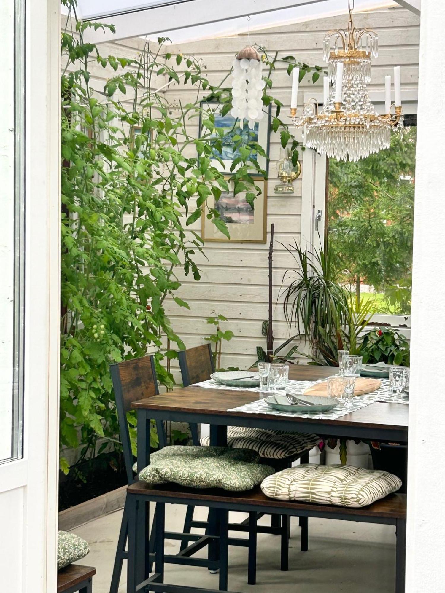 Lilla Huset Bed & Breakfast - Countryside Guesthouse, Free Parking Örebro Esterno foto