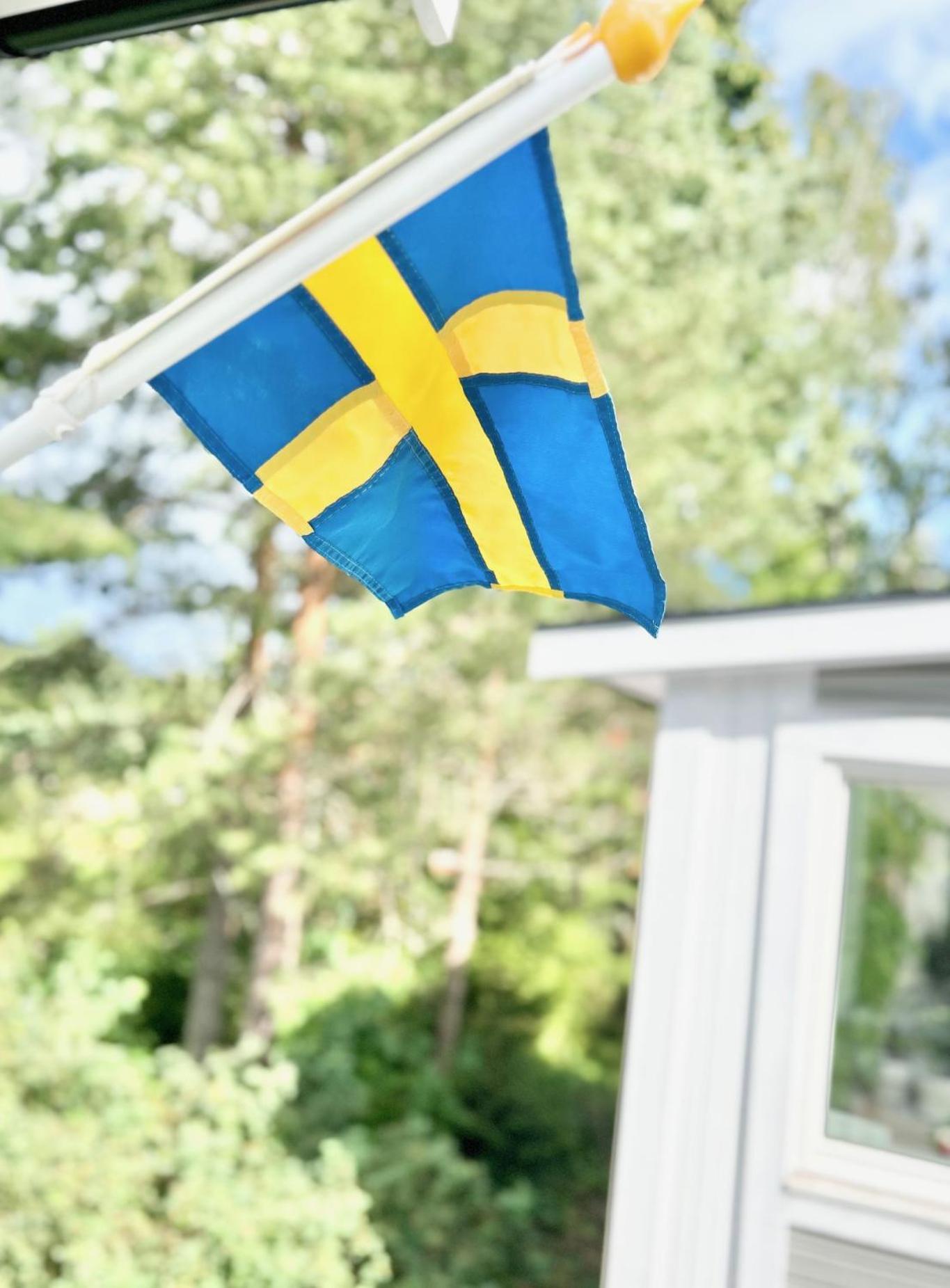 Lilla Huset Bed & Breakfast - Countryside Guesthouse, Free Parking Örebro Esterno foto