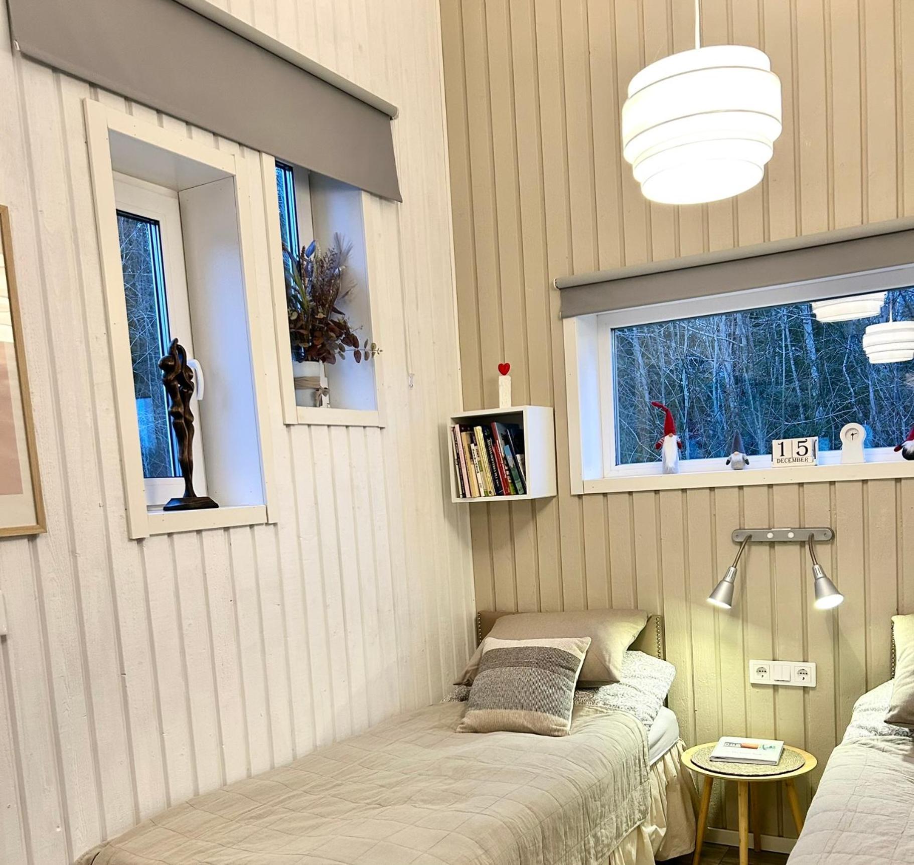 Lilla Huset Bed & Breakfast - Countryside Guesthouse, Free Parking Örebro Esterno foto