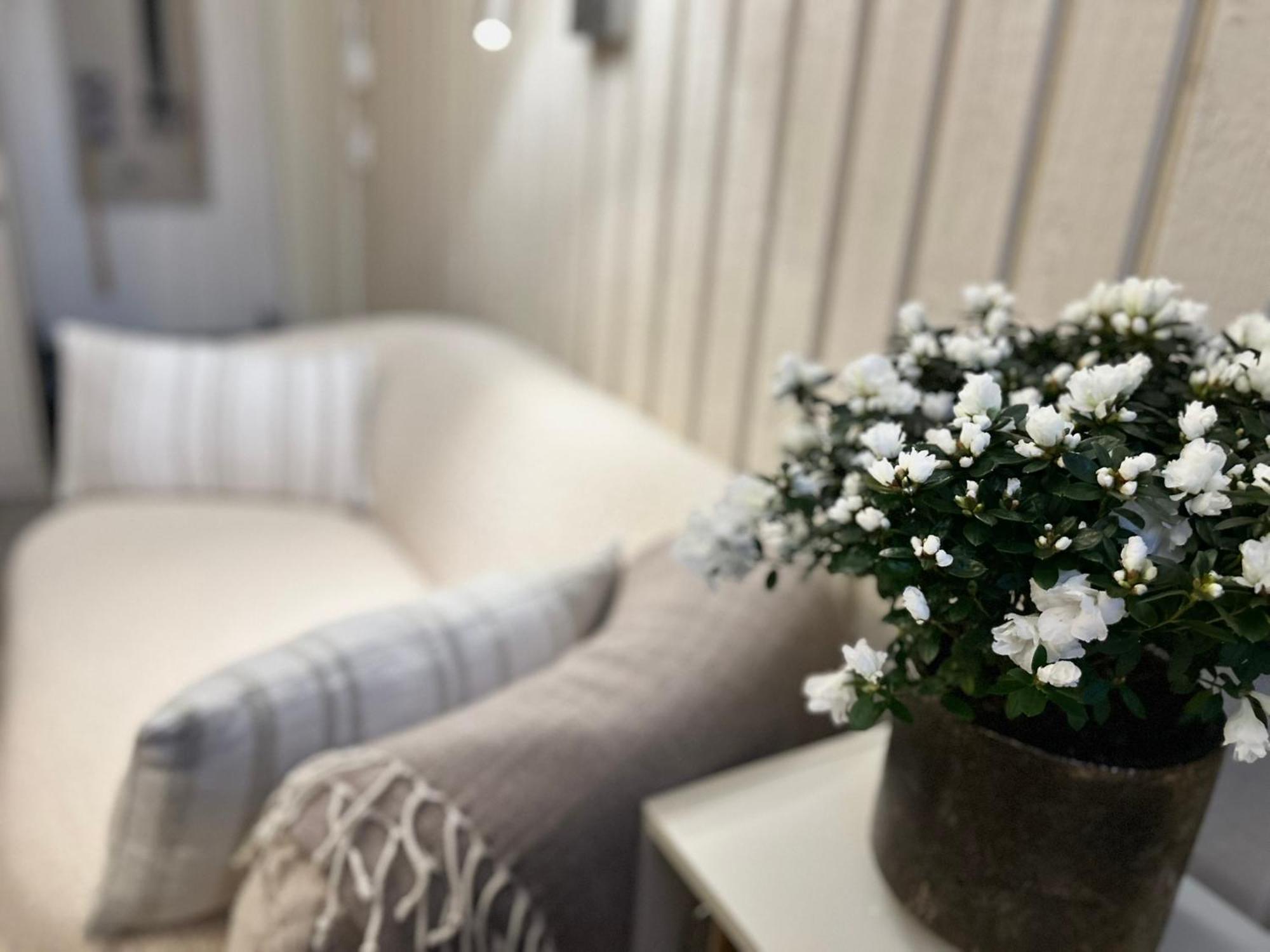 Lilla Huset Bed & Breakfast - Countryside Guesthouse, Free Parking Örebro Esterno foto