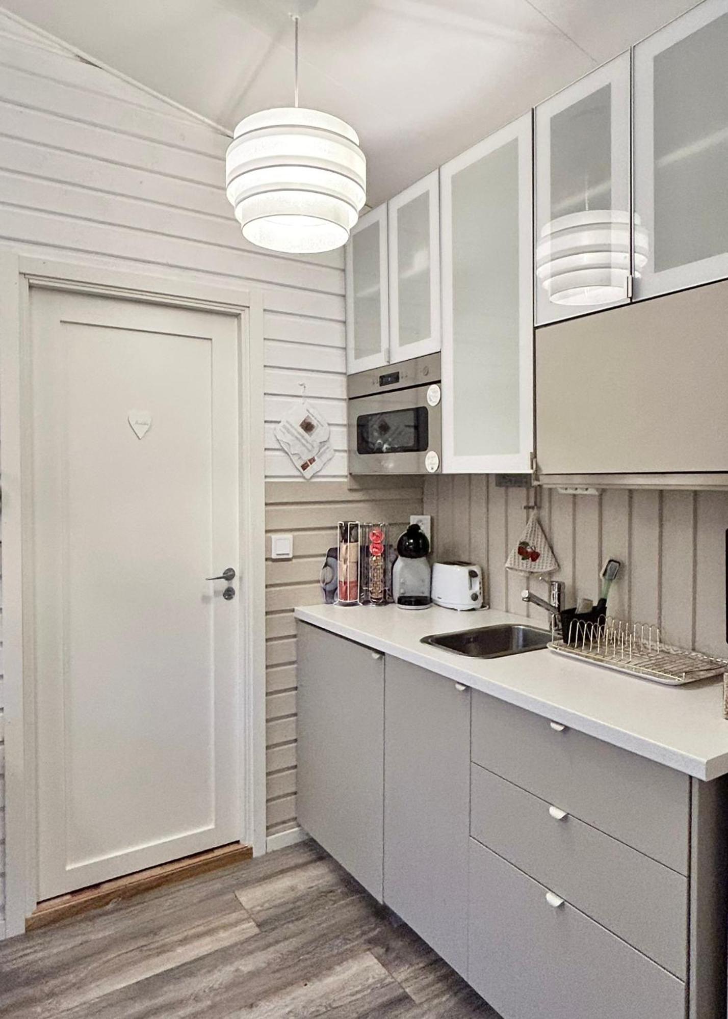 Lilla Huset Bed & Breakfast - Countryside Guesthouse, Free Parking Örebro Esterno foto